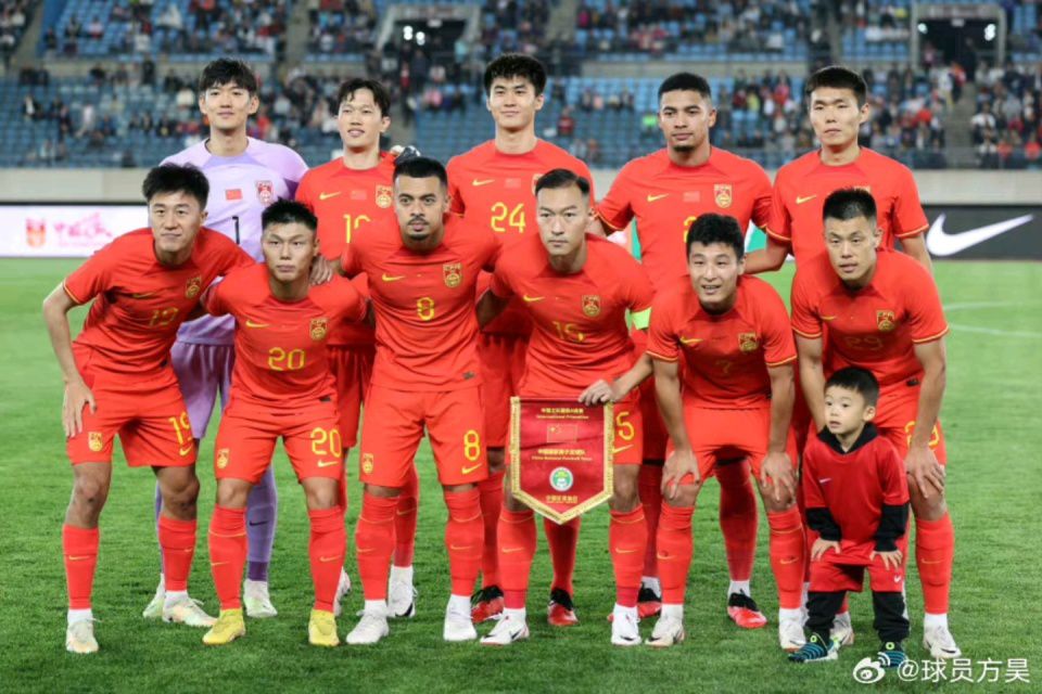 北京时间12月14日凌晨4点，欧冠小组赛最后一轮，巴黎圣日耳曼将去到客场对阵多特蒙德。